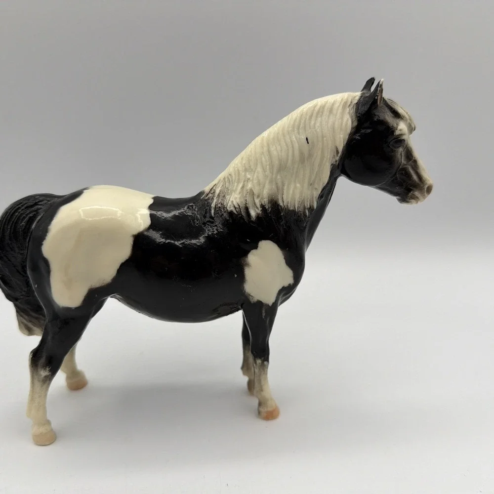 Vintage Breyer Horse #21 Shetland Pony Black White Glossy Pinto Bald Face Figure